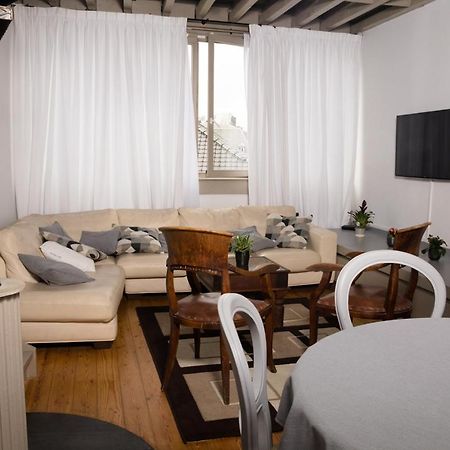 Duplex Dernier Etage Avec Terasse A Deux Pas De La Grand Place Brüsszel Kültér fotó