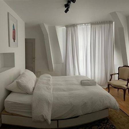 Duplex Dernier Etage Avec Terasse A Deux Pas De La Grand Place Brüsszel Kültér fotó
