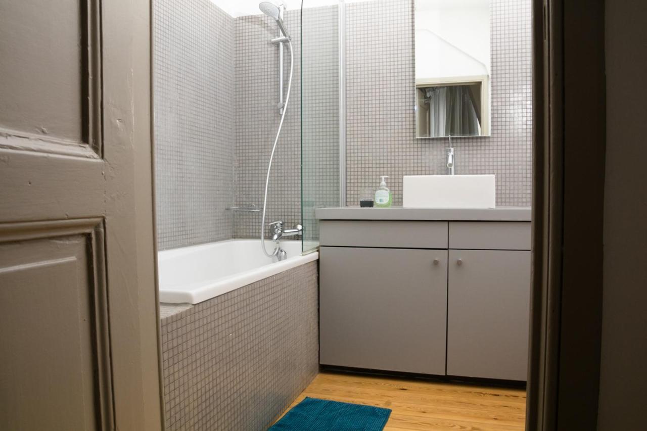 Duplex Dernier Etage Avec Terasse A Deux Pas De La Grand Place Brüsszel Kültér fotó