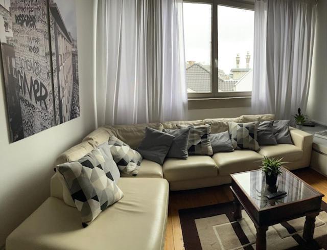 Duplex Dernier Etage Avec Terasse A Deux Pas De La Grand Place Brüsszel Kültér fotó